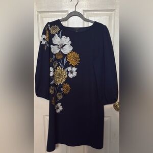 Ann Taylor size Large Navy blue with floral design